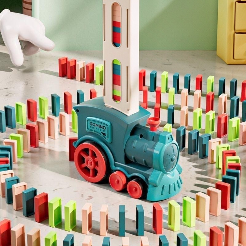 Party Games Phone - รถไฟโดมิโนในร่มพร้อมเครื่องยิงไพ่อัตโนมัติ ของเล่น STEM สุดฮิต ชุดรถบล็อกกลิ้งได้ สำหรับเด็ก